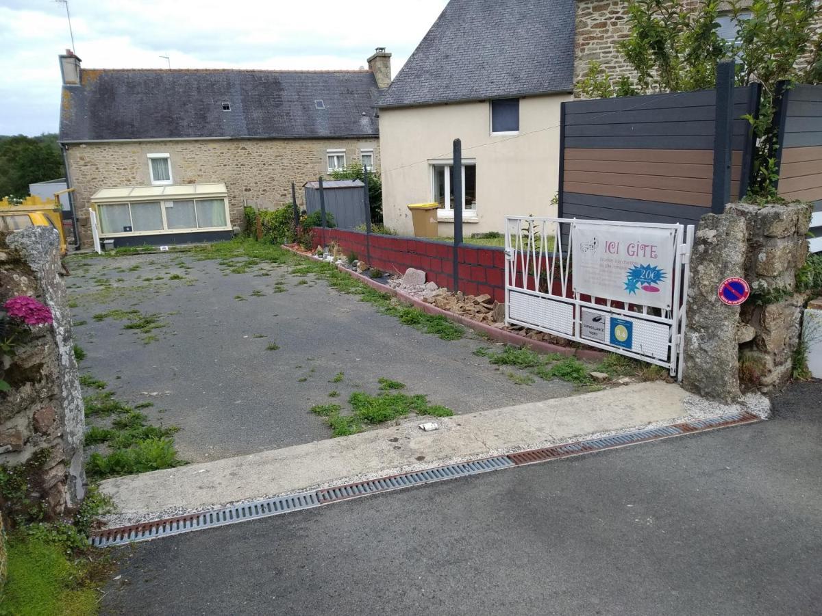 Do Mi Si La Do Re Gite Partage Saint-Carreuc Exterior foto